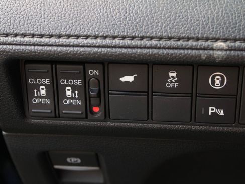 Used 2024 Honda Odyssey Elite image 10