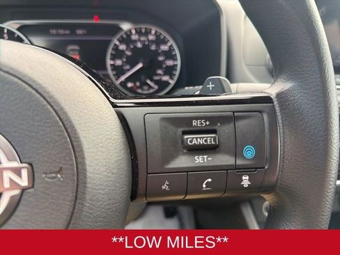 Used 2023 Nissan Rogue SV image 12