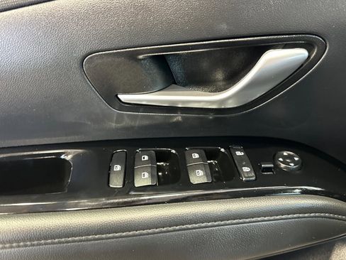 Used 2023 Hyundai Tucson Limited image 11