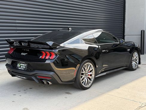 Used 2025 Ford Mustang GT Premium RWD image 11