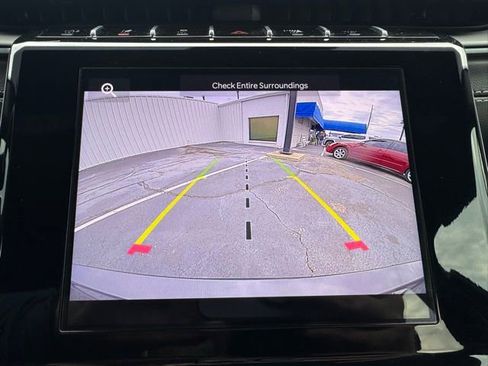 Used 2025 Jeep Grand Cherokee L Altitude image 9