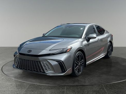 Used 2026 Toyota Camry XSE FWD image 3