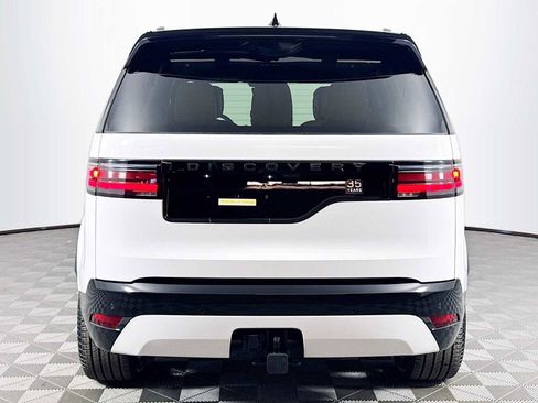 New 2025 Land Rover Discovery Dynamic SE image 5