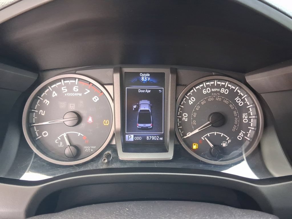 Used 2016 Toyota Tacoma TRD Sport w/ Towing Package AWD/4WD image 19