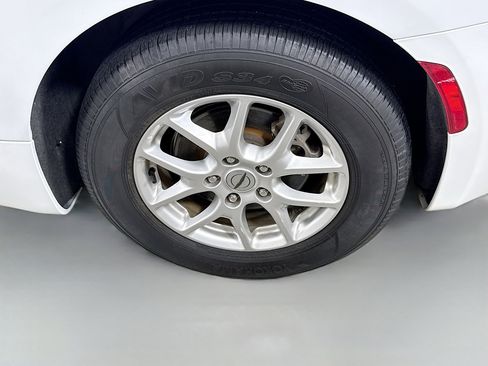 Used 2023 Chrysler Voyager LX FWD image 29