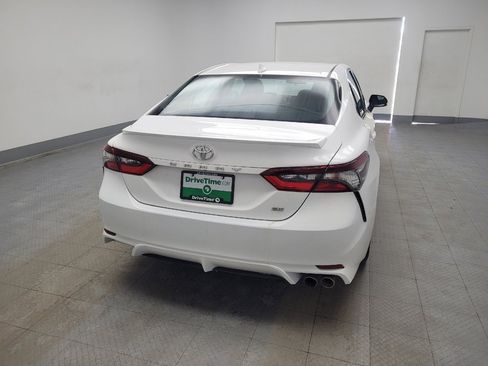 Used 2021 Toyota Camry SE image 7