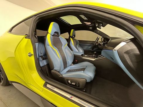 Used 2021 BMW M4 Coupe w/ M Carbon Exterior Package RWD image 19
