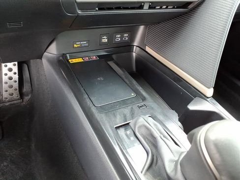 Certified 2025 Toyota Camry SE image 24