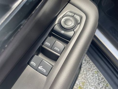 Used 2025 Chevrolet Tahoe LS AWD/4WD image 25