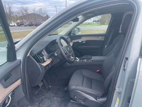 Used 2025 Volvo XC90 B6 Plus AWD/4WD image 7