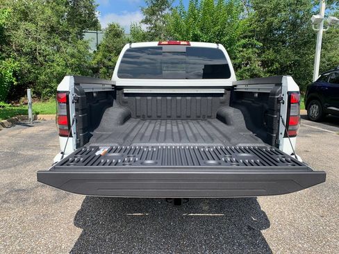 New 2026 Nissan Frontier SV w/ SV Convenience Package RWD image 5
