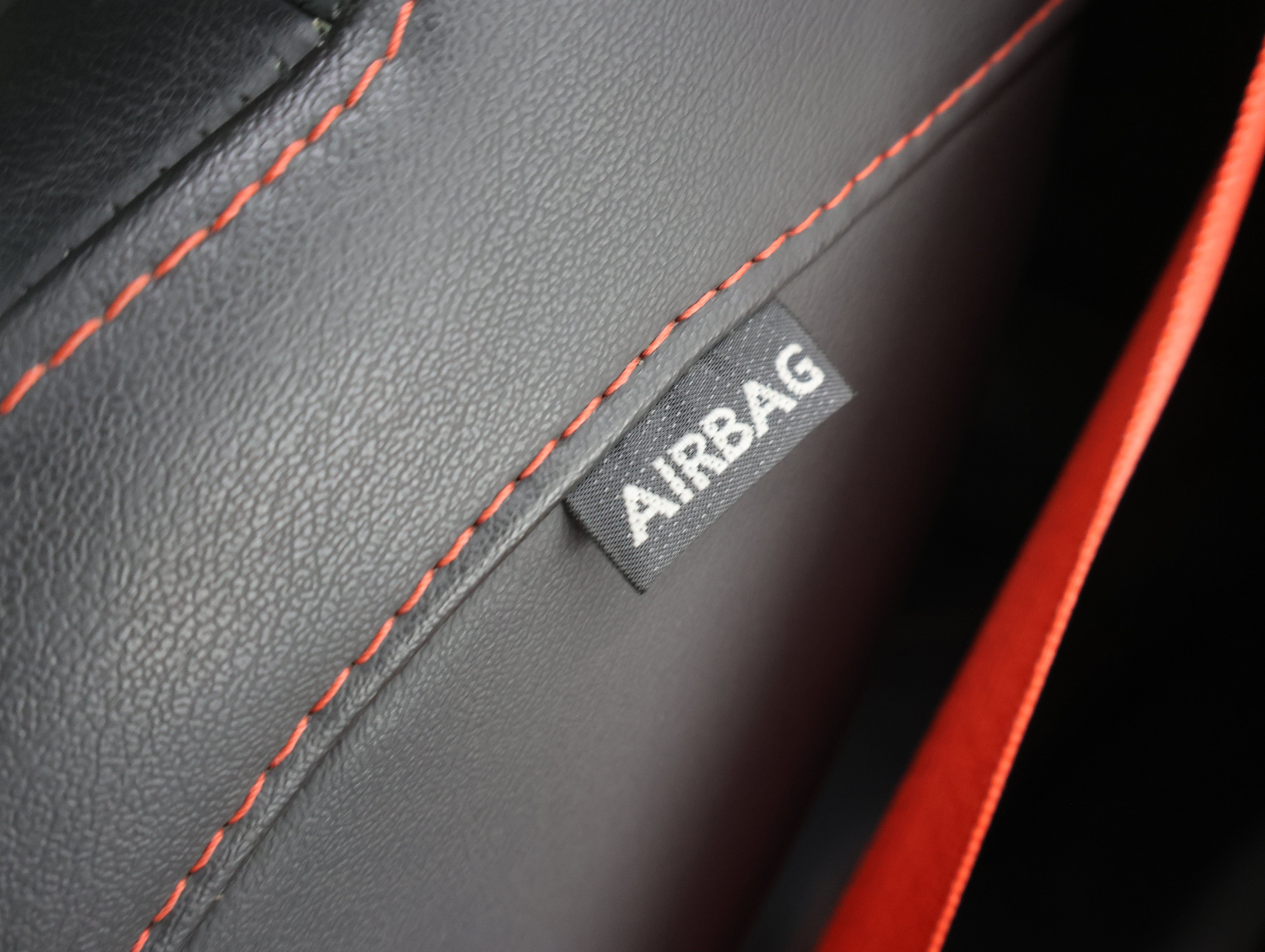 Used 2020 Chevrolet Camaro ZL1 RWD image 39
