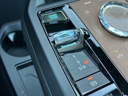 Used 2023 BMW iX xDrive50 w/ Premium Package image 22