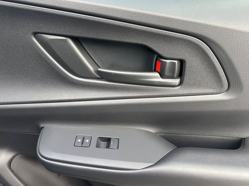 New 2026 Toyota Prius Plug-In Hybrid FWD image 19