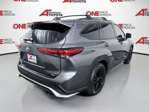 Used 2023 Toyota Highlander XSE FWD image 7