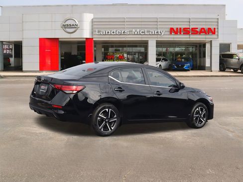 Used 2025 Nissan Sentra SV w/ Trunk Package image 3