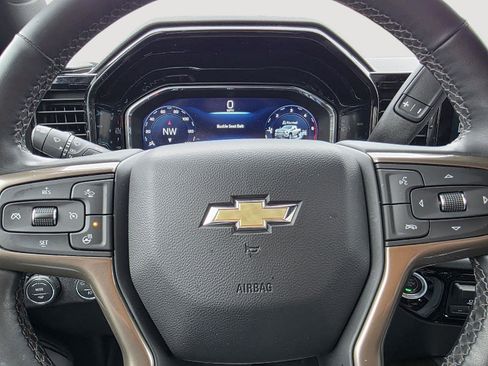 Used 2024 Chevrolet Silverado 2500 High Country w/ Technology Package image 16