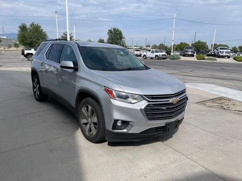 Used 2021 Chevrolet Traverse LT w/ LT Premium Package AWD/4WD image 6