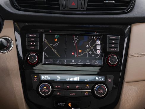 Used 2020 Nissan Rogue SL w/ Premium Package AWD/4WD image 18