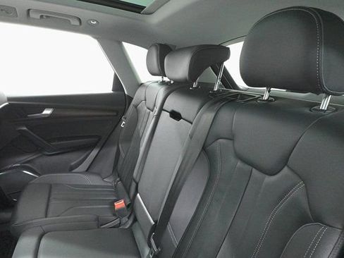 Used 2024 Audi Q5 2.0T Premium w/ Convenience Package image 25