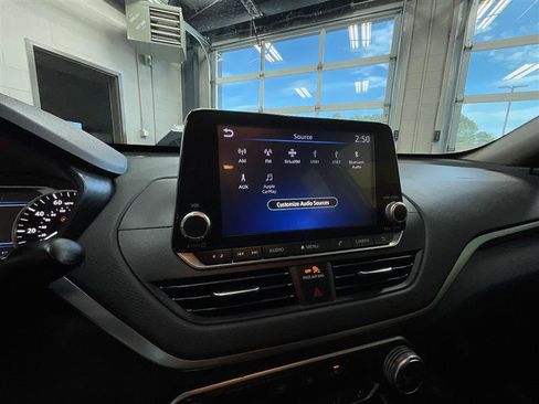 Used 2019 Nissan Altima 2.5 S FWD image 17