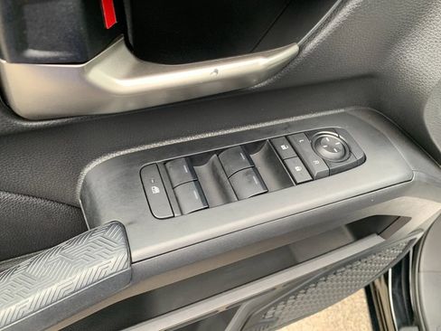 Used 2024 Toyota Tacoma TRD Off-Road AWD/4WD image 13