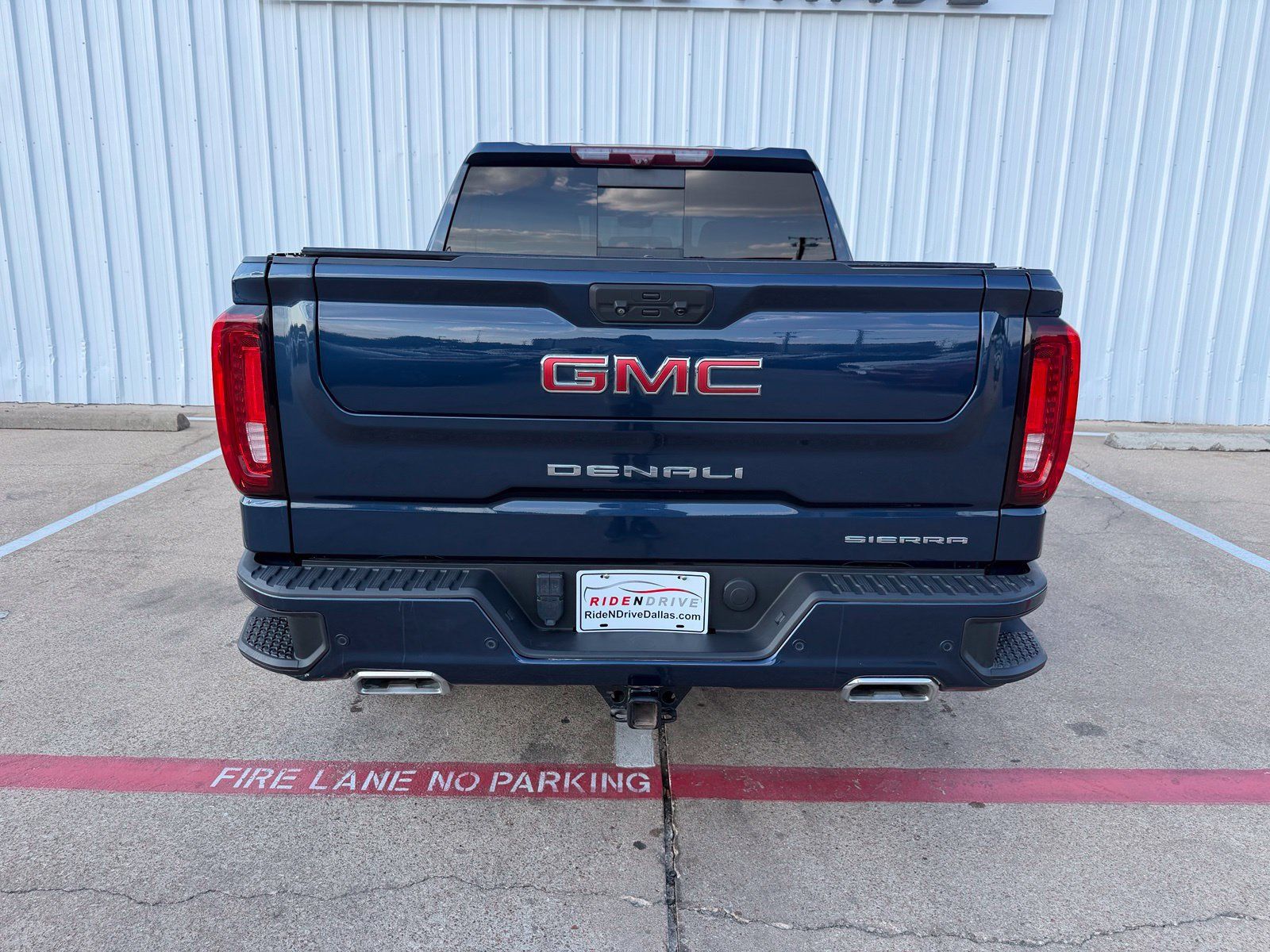 Used 2023 GMC Sierra 1500 Denali w/ Denali Reserve Package AWD/4WD image 6