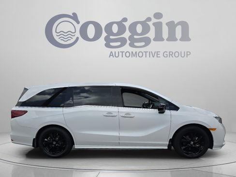 Used 2024 Honda Odyssey Sport image 6