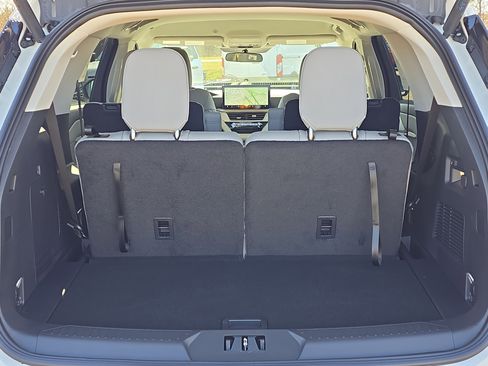 New 2026 Ford Explorer Active image 9