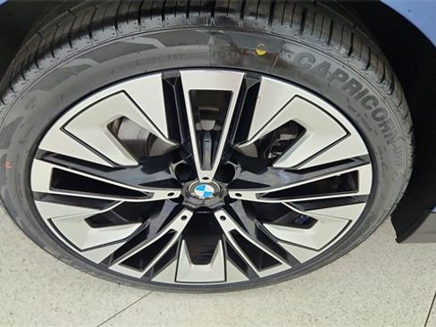 Used 2024 BMW 530i xDrive 530i xDrive w/ Premium Package image 57