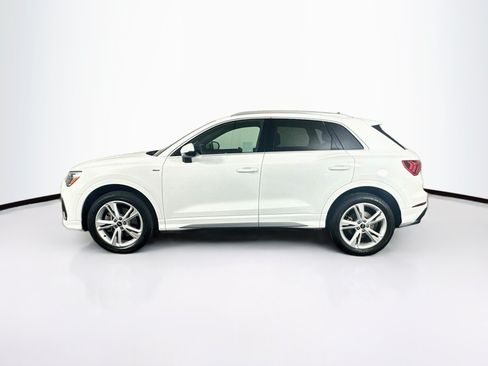 Used 2021 Audi Q3 2.0T Premium w/ Convenience Package AWD/4WD image 4