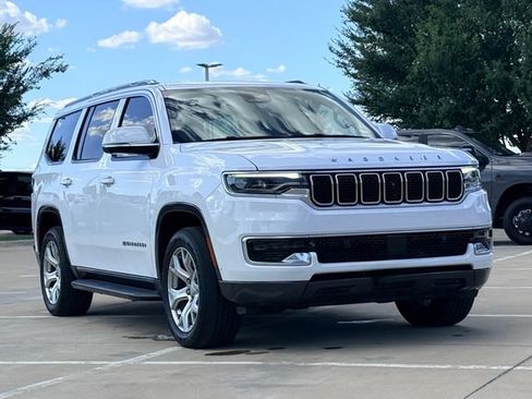 Used 2022 Jeep Wagoneer Series I w/ Convenience Group I RWD image 3