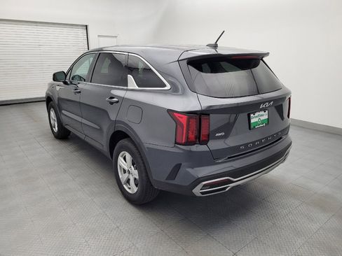 Used 2023 Kia Sorento LX AWD/4WD image 5
