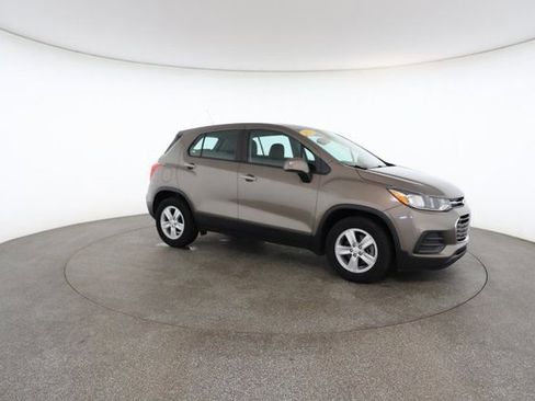 Used 2020 Chevrolet Trax LS image 25