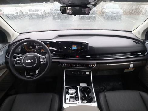 New 2026 Kia Carnival EX image 11