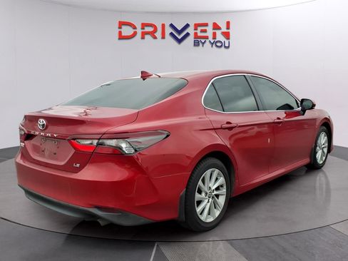 Used 2023 Toyota Camry LE image 7