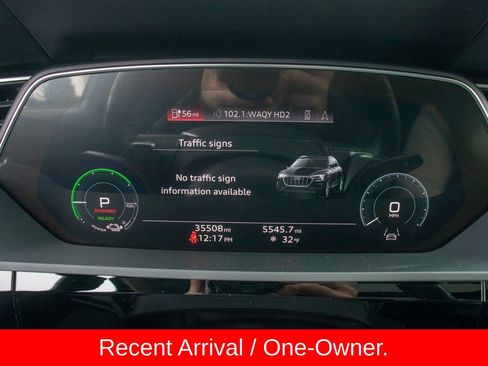 Used 2021 Audi e-tron Premium Plus w/ Premium Plus Package image 16