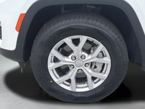 Used 2022 Jeep Grand Cherokee Limited AWD/4WD image 44