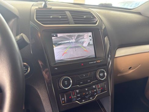 Used 2016 Ford Explorer XLT w/ Equipment Group 202A FWD image 16