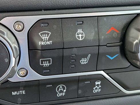 Certified 2025 Jeep Wrangler Rubicon w/ Safety Group AWD/4WD image 20
