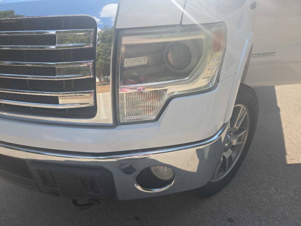 Used 2014 Ford F150 Lariat w/ Equipment Group 502A Luxury AWD/4WD image 12