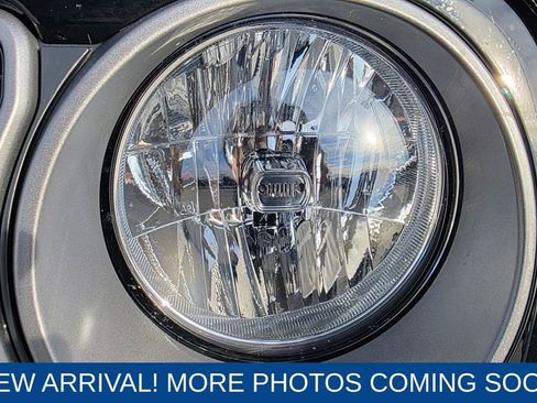 Used 2025 Jeep Wrangler Sport image 9