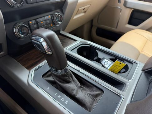 Used 2020 Ford F150 Lariat w/ Equipment Group 502A Luxury AWD/4WD image 18
