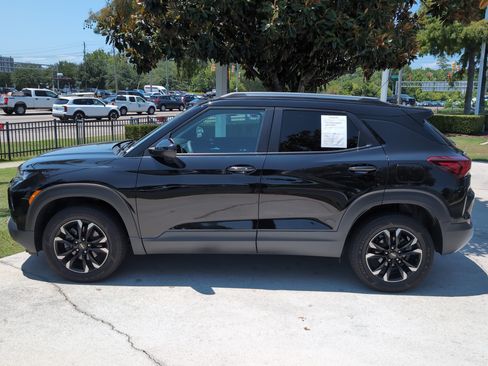 Used 2023 Chevrolet TrailBlazer LT AWD/4WD image 7