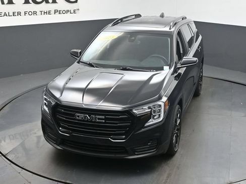 Used 2023 GMC Terrain SLE w/ Driver Convenience Package FWD image 45