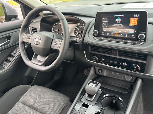 New 2026 Nissan Rogue SV FWD image 34