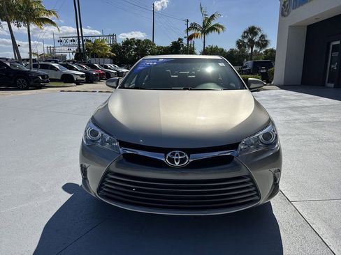 Used 2017 Toyota Camry FWD image 29