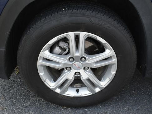 Used 2023 GMC Terrain SLE w/ Driver Convenience Package AWD/4WD image 9