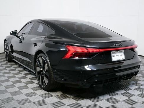 Used 2023 Audi e-tron GT Prestige image 26