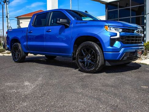 Used 2022 Chevrolet Silverado 1500 RST w/ LPO, Dark Essentials Package image 3